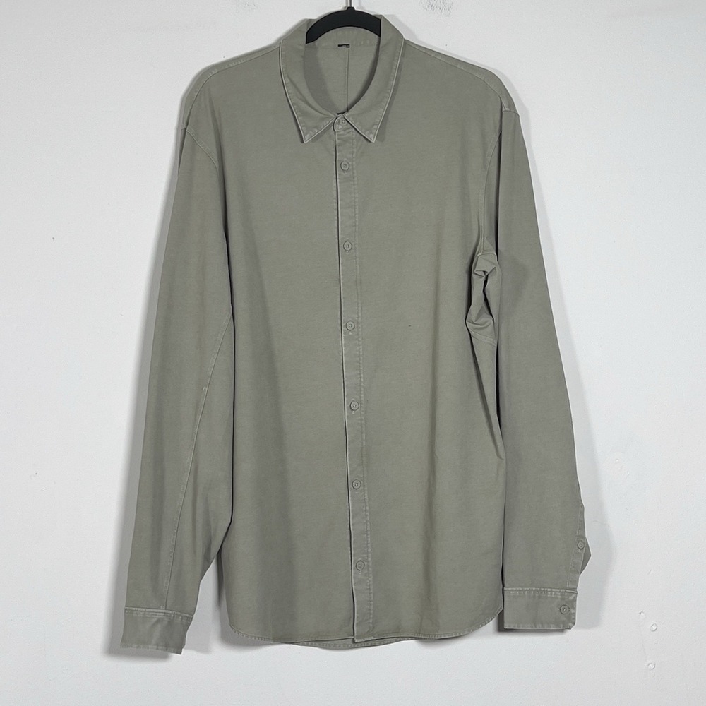 Lululemon Commission Shirt Mens XL Sage Green Long Sleeve Button Down Stretch